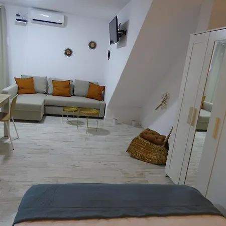 Apartment Casasjerezanas Loft Aitana